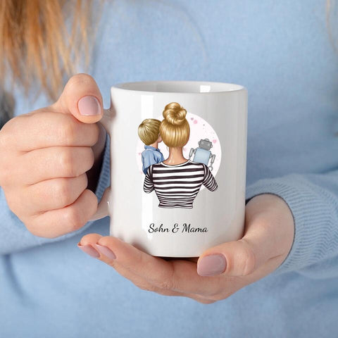 Personalisierte Mama Tasse (Mutter mit Sohn und Spielzeug)